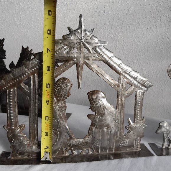 Unique Metal Nativity Set 3 Piece Freestanding 9x10 inch each - Picture 5 of 10